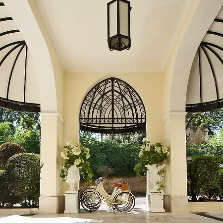 Aldrovandi Borghese 5* Rome