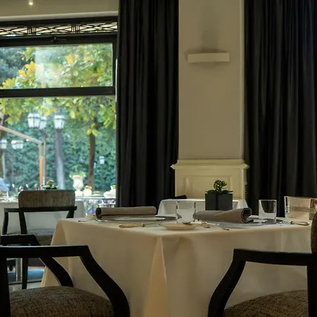 Aldrovandi Borghese 5* Rome