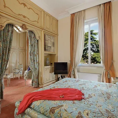 Aldrovandi Borghese Hotell 5*